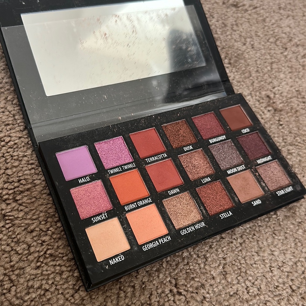 Kab cosmetics eyeshadow palette